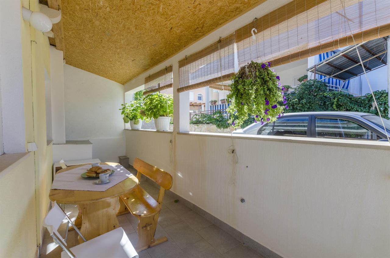 Apartments Denis スペタル エクステリア 写真
